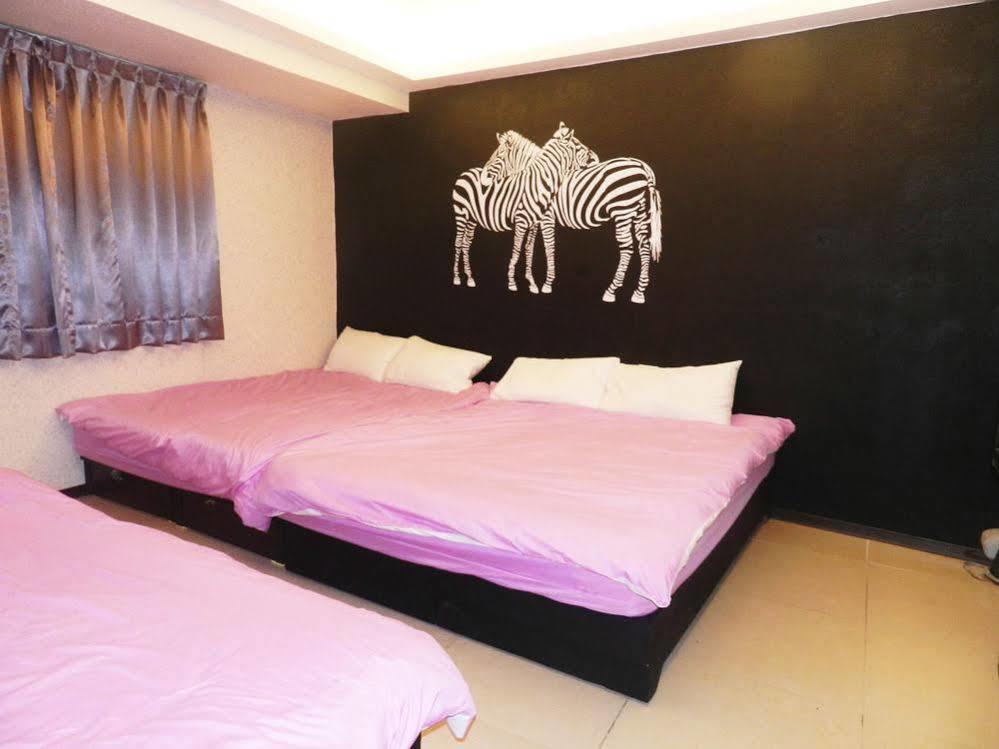 Feng Chia House Pansiyon Taichung Dış mekan fotoğraf